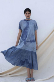 indigo midi dress made of organic cotton at ominana.com