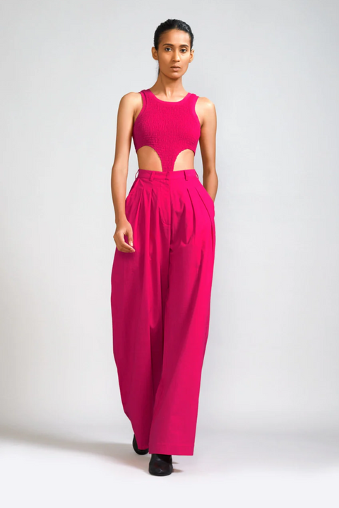 Pink, long pleated, trousers, stylish, comfortable, side pockets, sustainable brand
