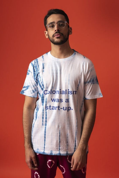 Front view of unisex colonisation was a start-up tee in 100% cotton (male model)