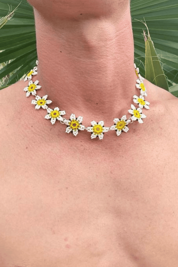 white yellow flower choker necklace beads easy-wearwhite yellow flower choker necklace beads easy-wear
